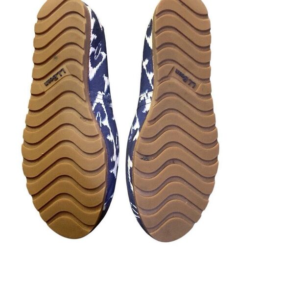 L.L.BEAN WOMEN'S LAKEWASHED CANVAS SLIP-ONS NAVY BLUE 7msize 8 - Picture 2 of 5